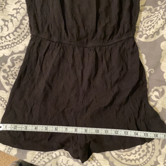 NWT Black Cold Shoulder Romper - Picture 10 of 11